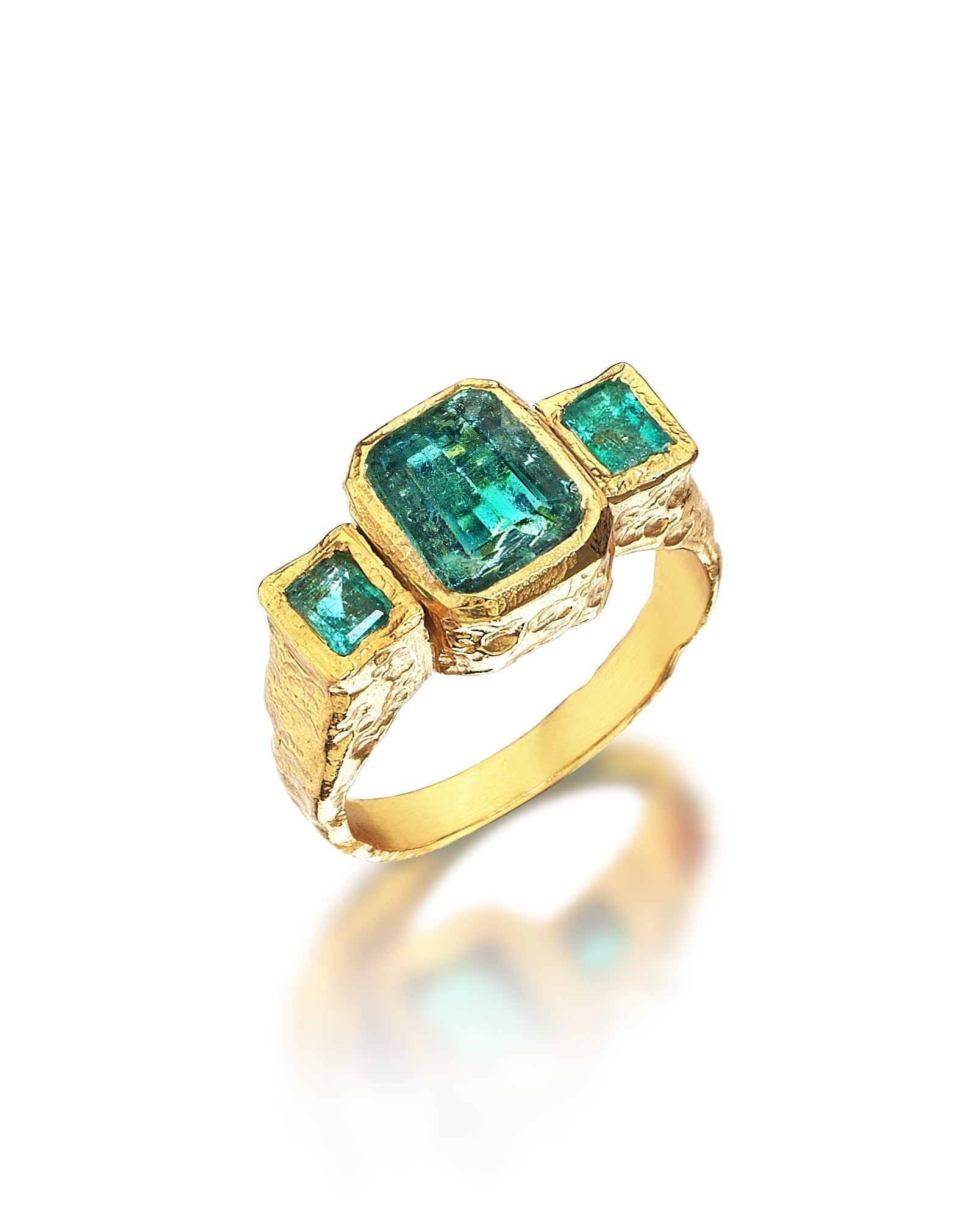 THE ESMERALDA RING