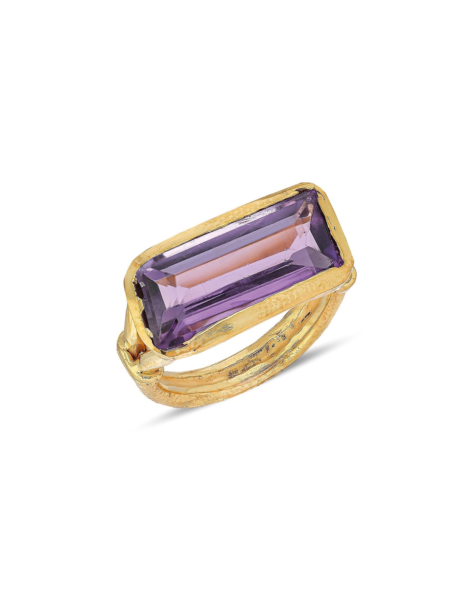 THE AMETHYSTIA RING