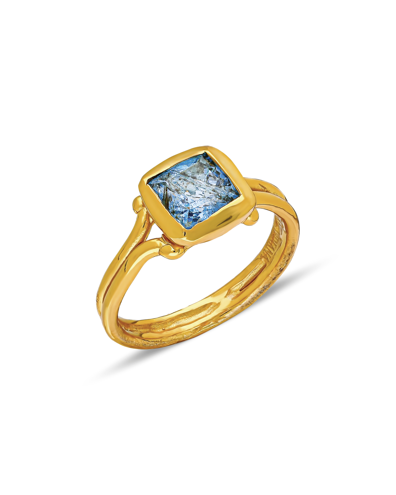 THE BLUE BEAUTY RING