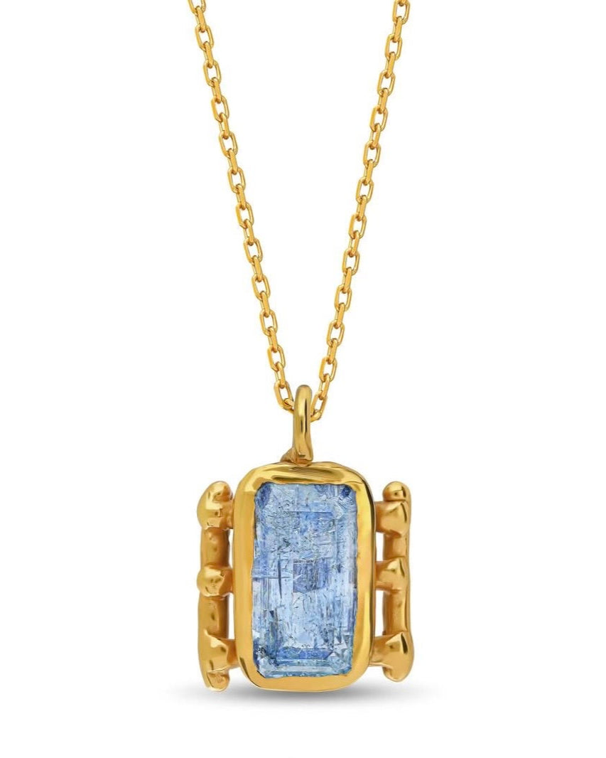 THE POLYNESIAN NECKLACE