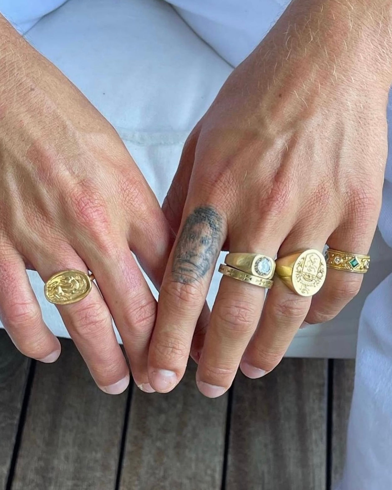 THE CHEVALIER SIGNET RING