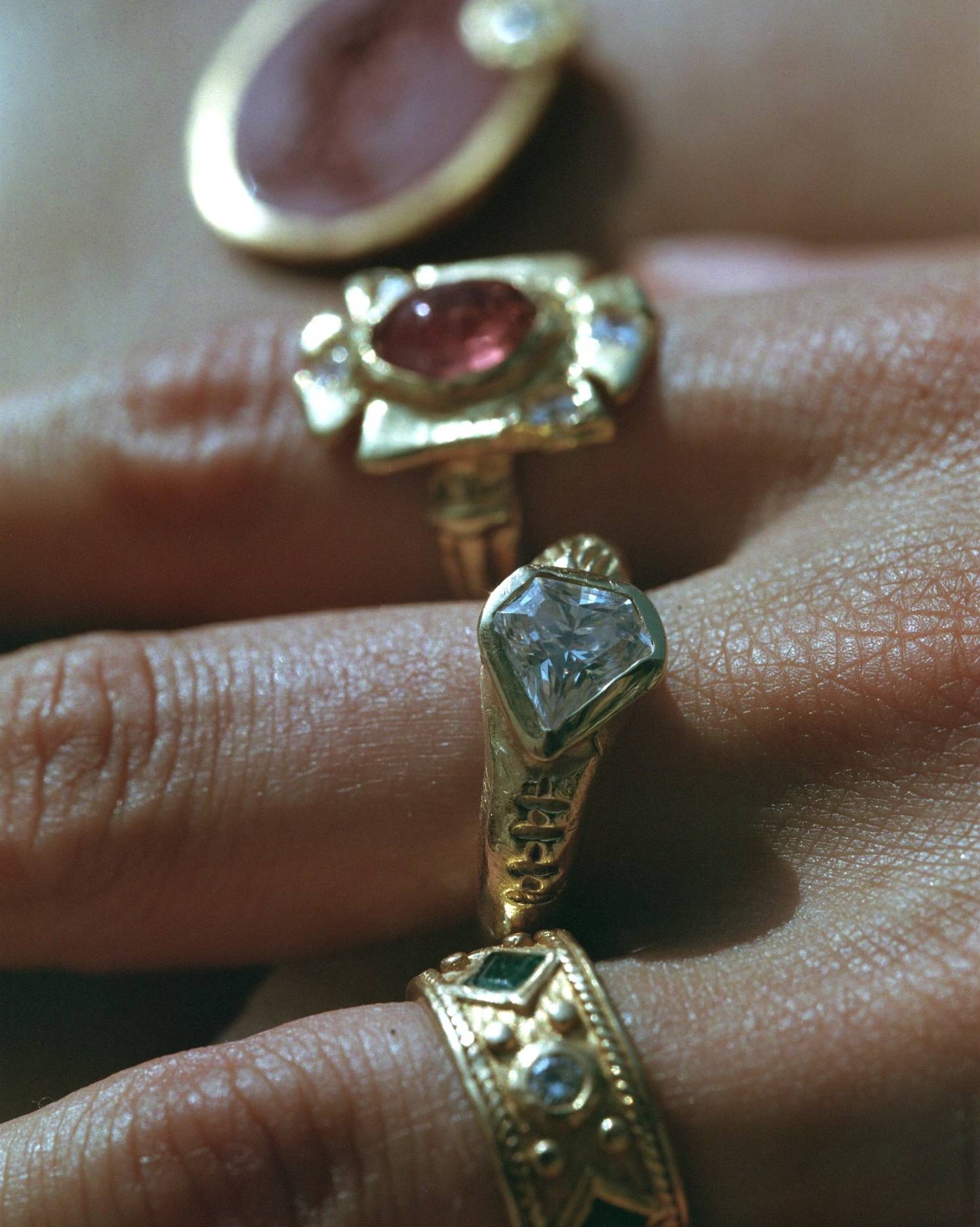 THE NARCISSUS RING