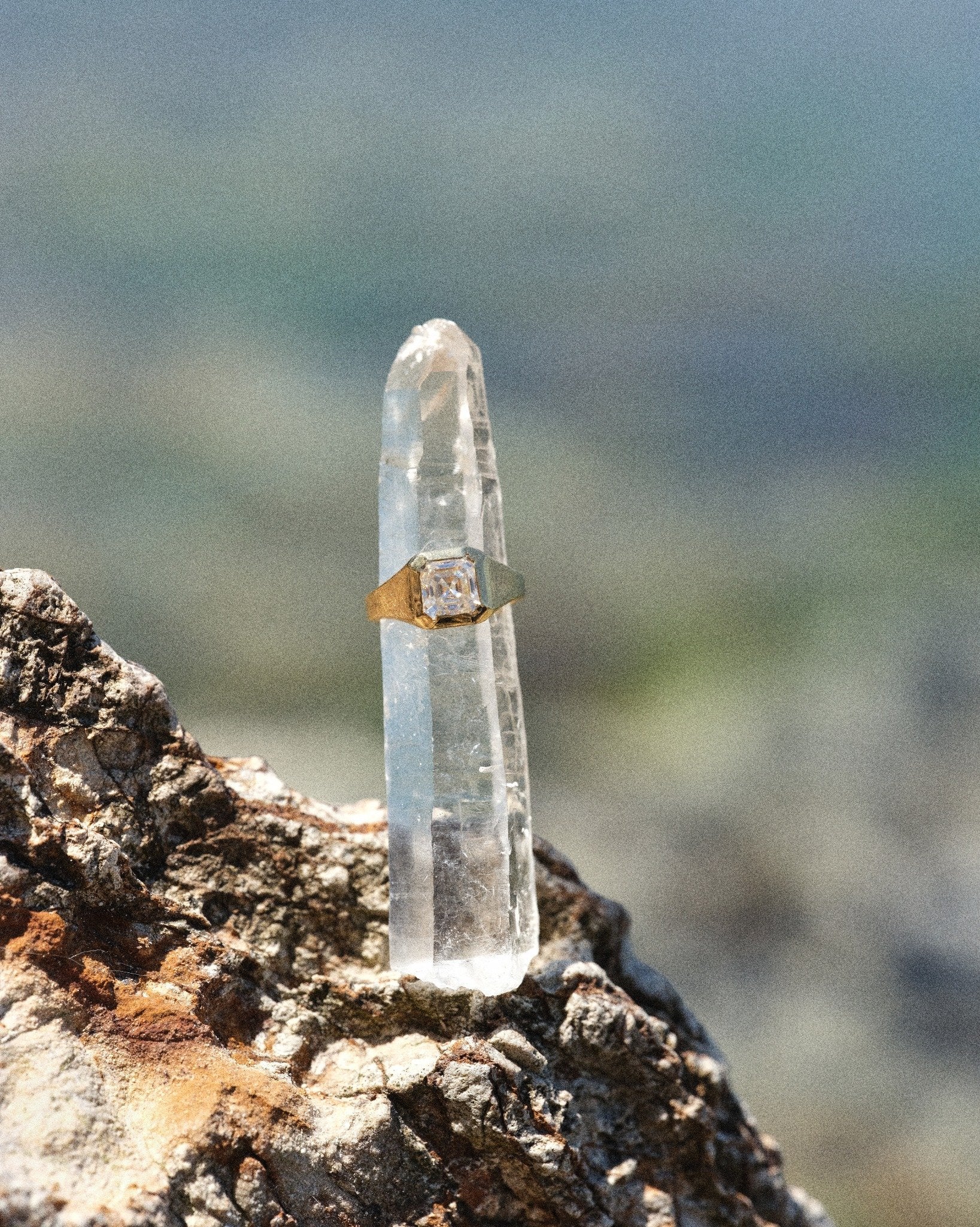 THE DIAMANTE RING