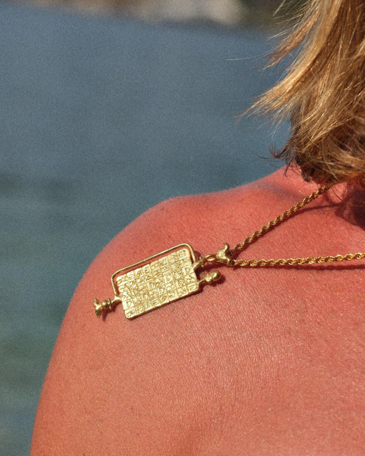 THE ARCHAIC NECKLACE