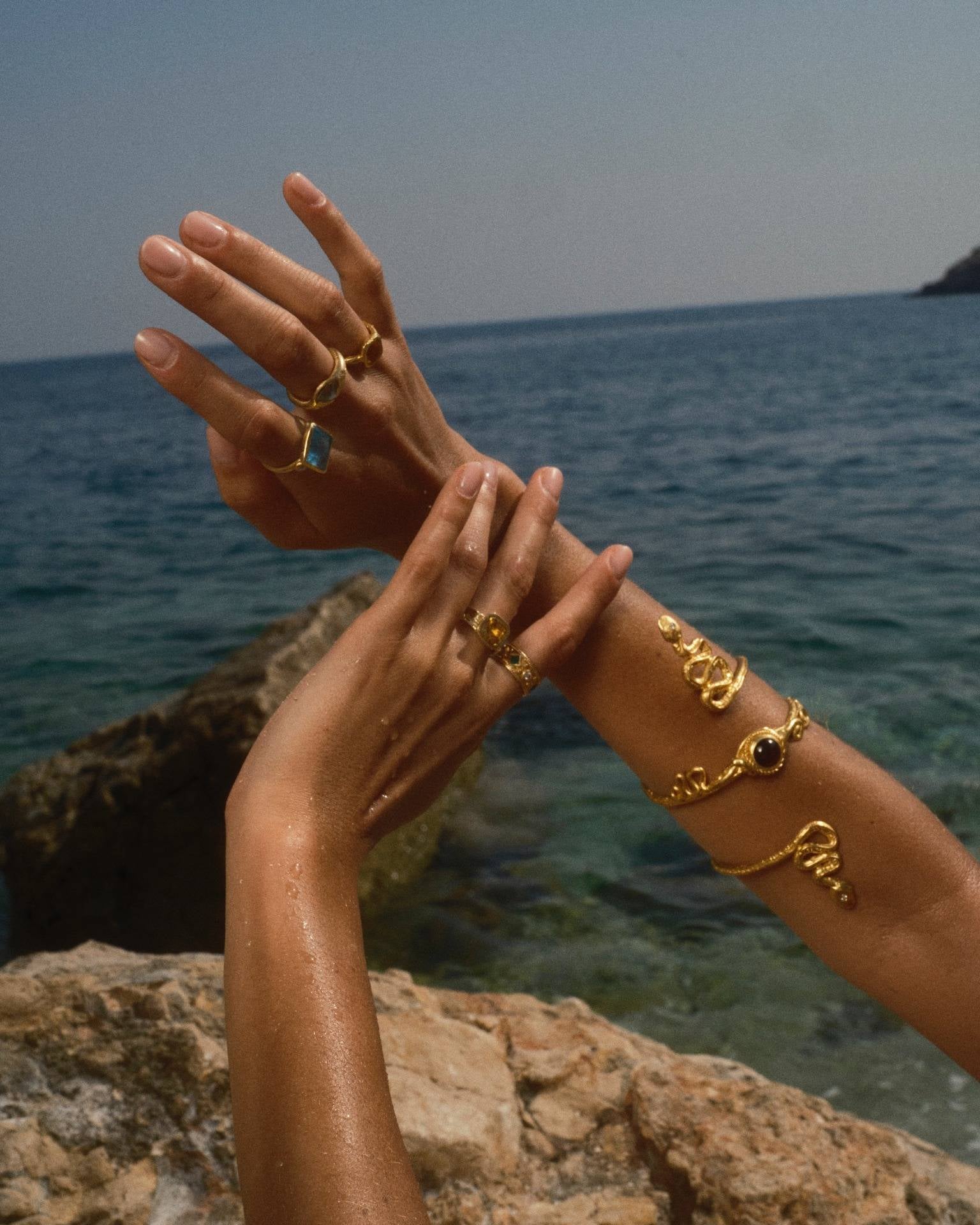 THE COBRA BANGLE