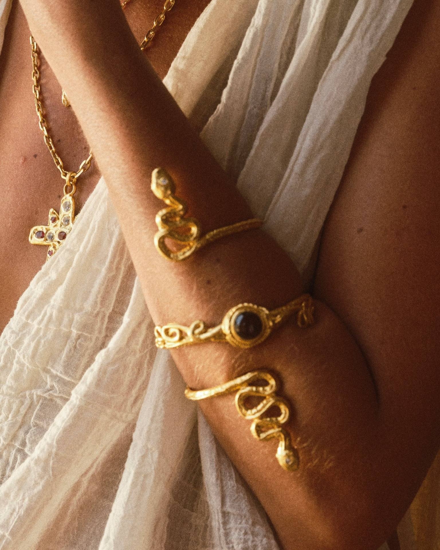 THE COBRA BANGLE