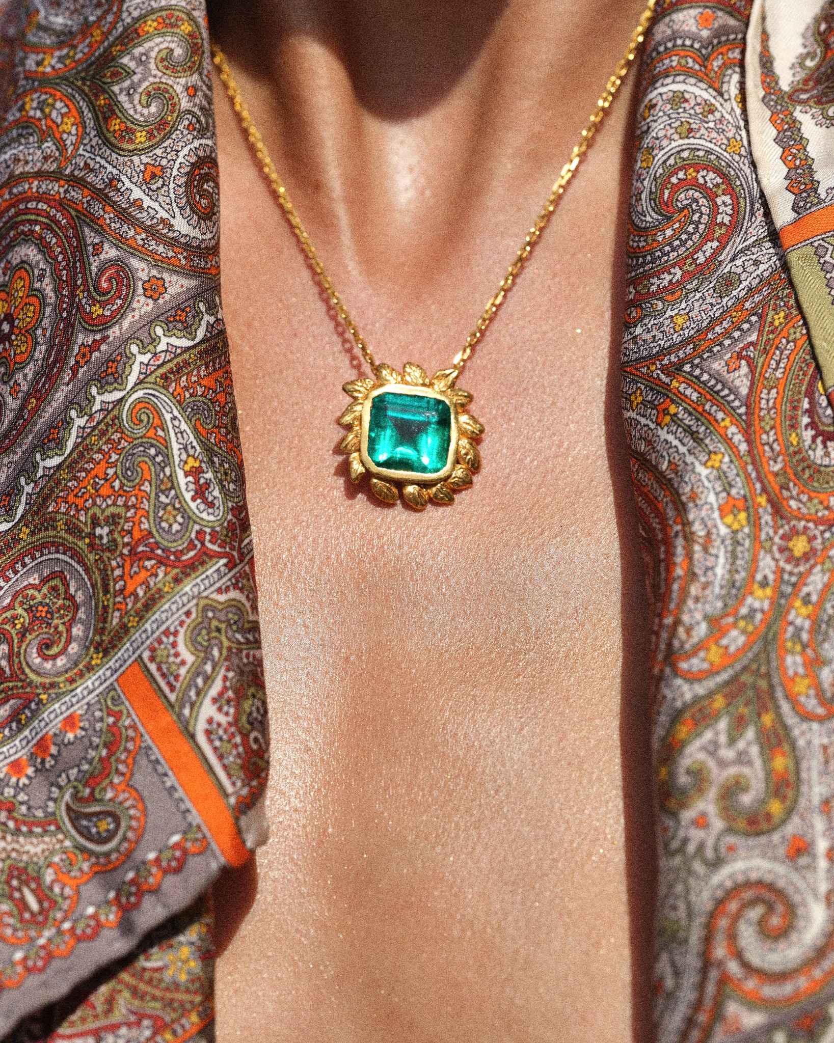 THE DAPHNE NECKLACE